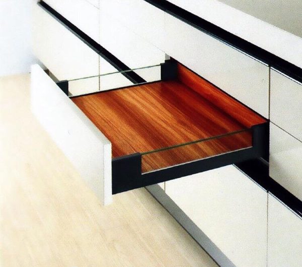 ریل کشو بدنه دار اسلیم شیشه ارتفاع کوتاه فانتونی