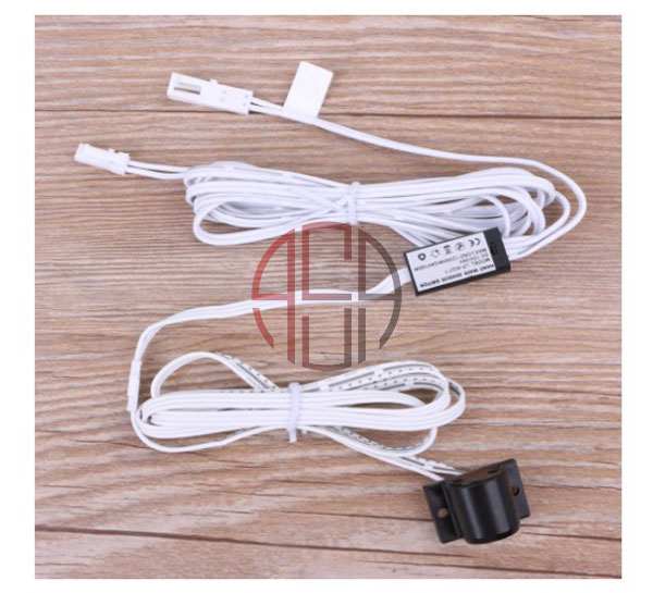 سنسور حرکتی (EC-12V-5A) پلاتین کد 1924